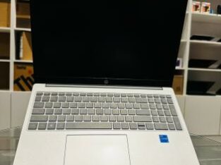 HP 15 i5 13th 15.6” 8GB RAM 512GB SSD