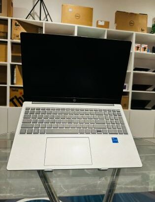 HP 15 i5 13th 15.6” 8GB RAM 512GB SSD