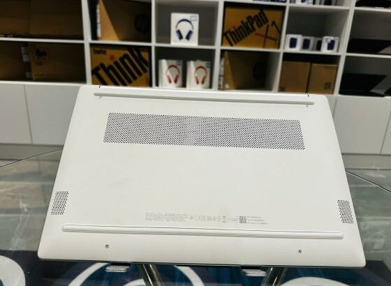 HP 15 i5 13th 15.6” 8GB RAM 512GB SSD