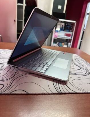 Hp 15s AMD Ryzen 5 5500U 8GB RAM 256GB SSD