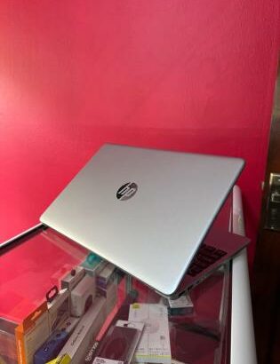 HP 255 G9 AMD Ryzen 3 5425U 8GB RAM 256GB SSD AMD Graphic