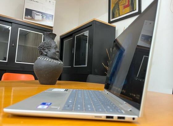 HP Envy 14 X360 14” Touchscreen core 7 150U i7 14th 16GB RAM 512GB SSD