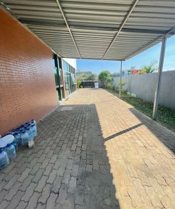 Moradia Duplex T4 com piscina, espaçosa no condomínio vila sol costa do sol triunfo Maputo