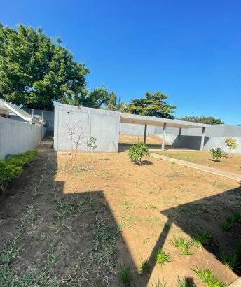 Moradia Duplex T4 com piscina, espaçosa no condomínio vila sol costa do sol triunfo Maputo