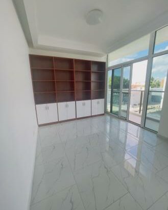 Moradia Duplex T4 com piscina, espaçosa no condomínio vila sol costa do sol triunfo Maputo