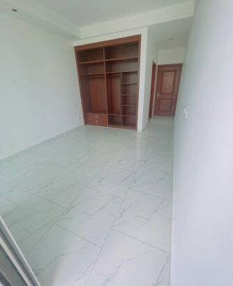 Moradia Duplex T4 com piscina, espaçosa no condomínio vila sol costa do sol triunfo Maputo
