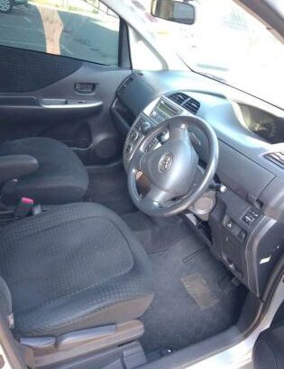 TOYOTA RACTIS 2009 CLEAN