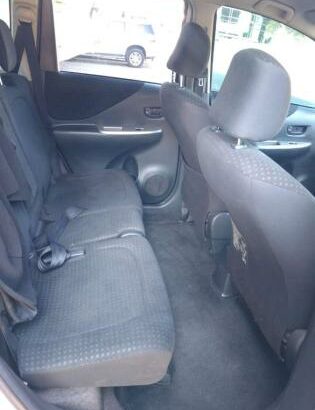 TOYOTA RACTIS 2009 CLEAN