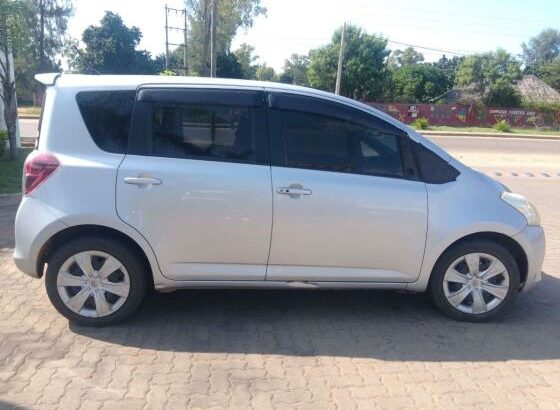TOYOTA RACTIS 2009 CLEAN