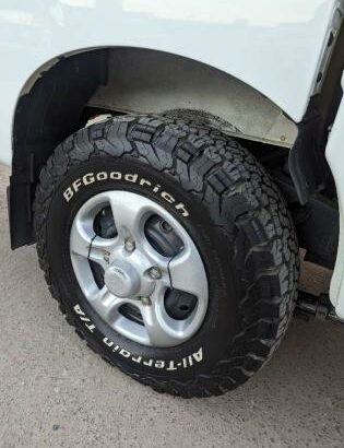 MAHINDRA PICK UP CLEAN