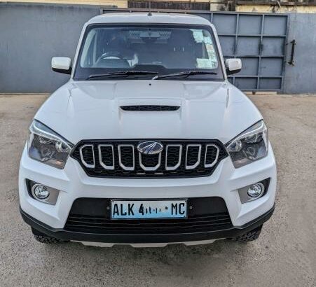 MAHINDRA PICK UP CLEAN