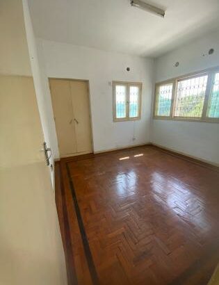 Vende se Apartamento Tipo 3 Próximo ao Jardim Dona Berta