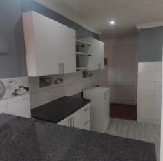 Vende se Apartamento Tipo 3 nas Torres Vermelhas