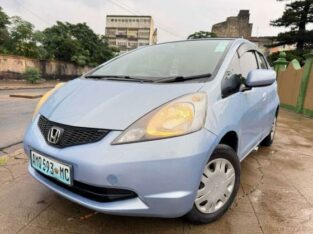 HONDA FIT 2009 CLEAN