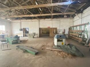 VENDE SE ARMAZÉM NA AV DA ANGOLA