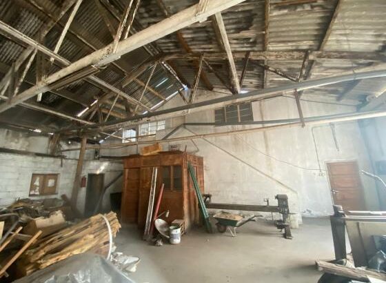 VENDE SE ARMAZÉM NA AV DA ANGOLA