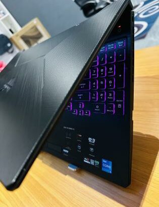 Lap Top Gamer  Asus TUF GAMING F15 FX506HF Intel core I5-11400H 2.70 GHZ (12 CPUS ) 16 GB DDR4 SDRAM 512 GB SSD NVMe Display1:UHD Graphics  Display2:N