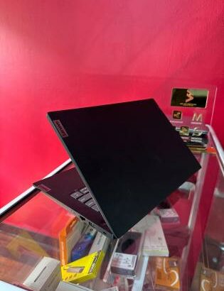 Lenovo V14 G2 ITL i5 11th 8GB RAM 256GB SSD