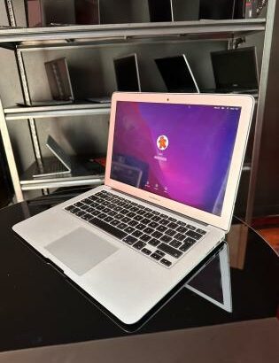 MacBook Air 13” (2017) i5 8GB RAM 128GB SSD