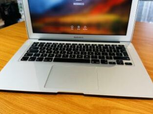 MacBook Air 2015 Limpinho Em Promoção Entrega Gratuita Maputo/Matola  Intel Core I5 1.60 GHZ  8GB RAM  256 GB SSD NVME  13.3 Inch (1440×900) Intel HD