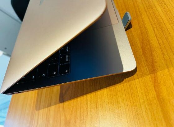 MacBook Air 2019 Retina Gold Edition 13.3” 128GB SSD 8GB RAM