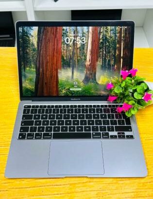 MacBook Air 2020 Apple M1 8GB RAM 256GB SSD Tela 13.3″