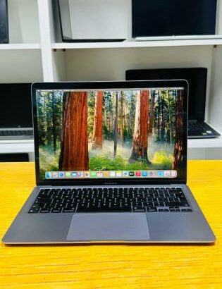 MacBook Air 2020 Apple M1 8GB RAM 256GB SSD Tela 13.3″