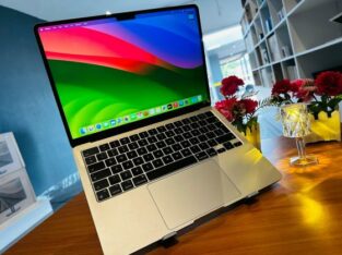 MacBook Air 2022 M2 13.6” 8GB 256GB SSD