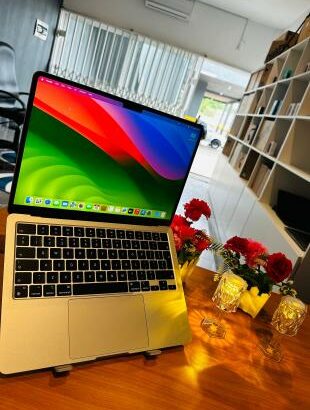 MacBook Air 2022 M2 13.6” 8GB 256GB SSD