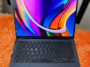 MacBook Air 2022 M2 8GB 256GB SSD 13.6”