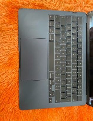 MacBook Air 2022 M2 8GB 256GB SSD 13.6”