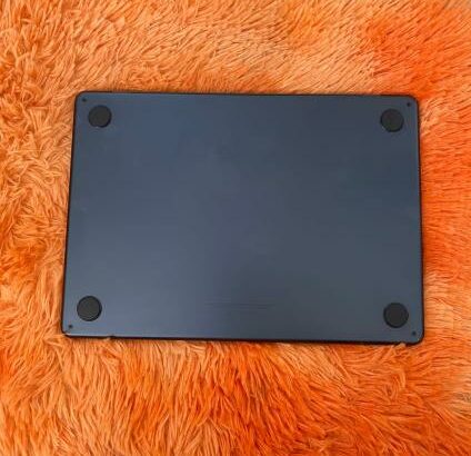 MacBook Air 2022 M2 8GB 256GB SSD 13.6”