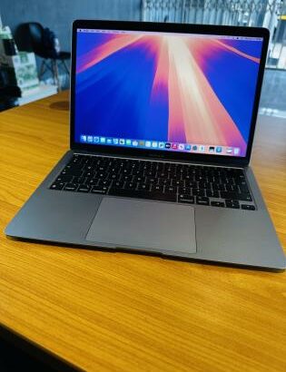 SEMI-NOVO MacBook Air 2019  Retina Display 13-Inch  1.6GHZ Intel core I5  8GB 2133MHZ 128  GB SSD  intel UHD Graphis 617 1536MB  Preço :43.500.00MT