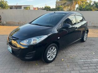 Mazda Demio 2012 1.3 Skyactive Recém importado