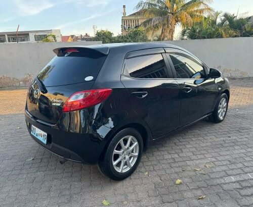 Mazda Demio 2012 1.3 Skyactive Recém importado