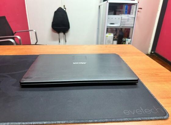 Mecer Expressionista i5 5th 4GB RAM 500GB
