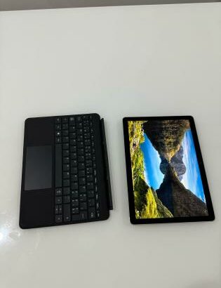 Microsoft Surface go 2 M3 8th 256GB SSD 10.5” Touch