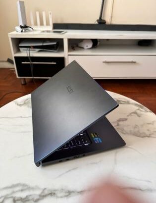 MSI Prestige 15 i7 11th 16GB RAM 1TB SSD Nvidia GeForce GTX 1650 4GB UHD 4K 15.6”