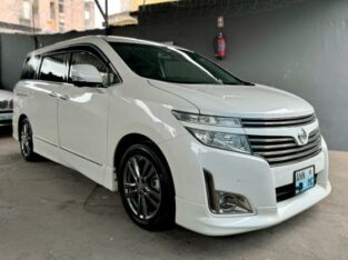 Nissan Elgrand 2013 2.5 Recém Chegado
