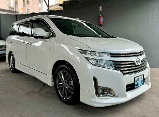 Nissan Elgrand 2013 2.5 Recém Chegado