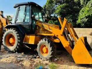 Pá escavadora Super LE 580 Só trabalhou 3002hr
