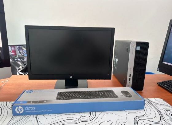 Pc Hp Prodesk 400 G5 SFF i5 8th 8GB RAM 500GB HDD 19”