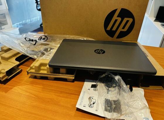 Promoção: Lap Top Novo 12 TH GEN  01 de garantia e assistência   HP 250 15.6 inch G9 Notebook PC  Intel  Celeron N4500 12th Gen  8GB DDR5 SDRAM 256 GB