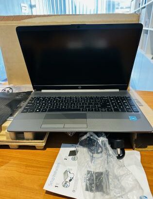 Promoção: Lap Top Novo 12 TH GEN  01 de garantia e assistência   HP 250 15.6 inch G9 Notebook PC  Intel  Celeron N4500 12th Gen  8GB DDR5 SDRAM 256 GB