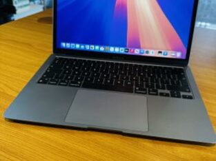 SEMI-NOVO MacBook Air 2019 Em Promoção Entrega Gratuita Maputo/Matola Retina Display 13-Inch  1.6GHZ Intel core I5  8GB 2133MHZ 128  GB SSD  intel UHD