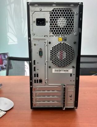 Servidor Lenovo Thinksystem ST50 Intel Xeon E-2224G 32GB RAM 2TB HDD