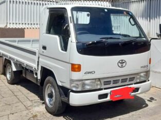 TOYOTA HIACE  3L 867218264 /844916046