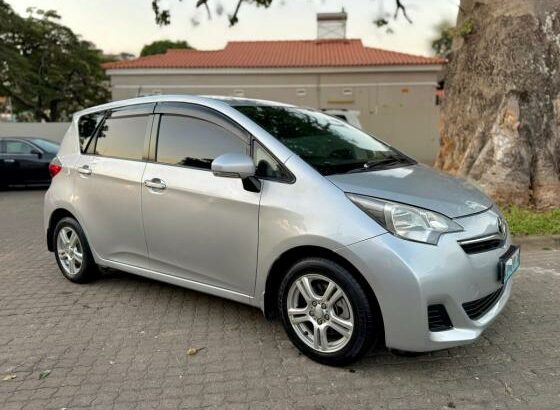 Toyota Ractis 2011 1.5