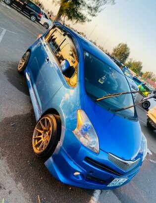 *Toyota Ractis*   2008 1.500 Cc  Ac tipo Rússia  Gasolina  Automático  Tiptronic  Suspensão intacta  Start botão  Aparelho Fm/CD/DVD Câmera de retagua