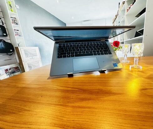 UltraBook Machine Dell Latitude 5420 11Th Generation  Intel core I5-1135U 8  CPUs ,8 GB DDR4 SDRAM,256  GB Storage SSD , 13.3 Polegadas, IntelIris Xe
